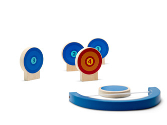 BS Toys, drewniana gra zręcznościowa Kolorowy cel - uszkodzone opakowanie 5% RABAT