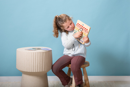 BS Toys, drewniana tablica do kodowania Przeplatanka z kartami pracy