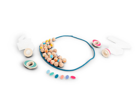 BS Toys, sensoryczna gra - Nawlekanka gąsienica