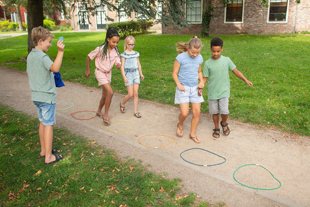 BS Toys, gra sportowa Skacz w kolory