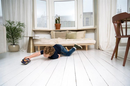 Scratch, Czarna wyścigówka metal